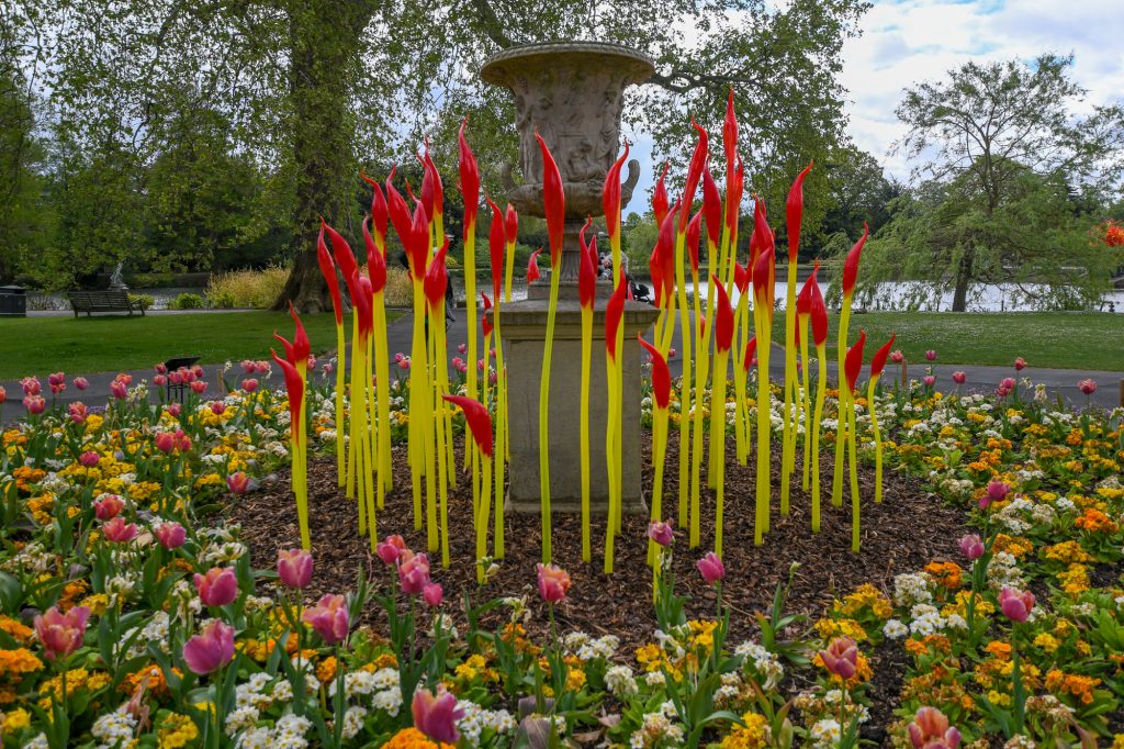 Chihuly - Reflections on nature at Kew Gardens