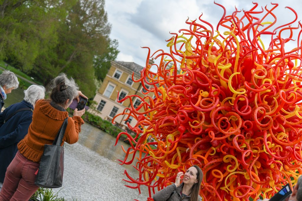 Chihuly - Reflections on nature at Kew Gardens