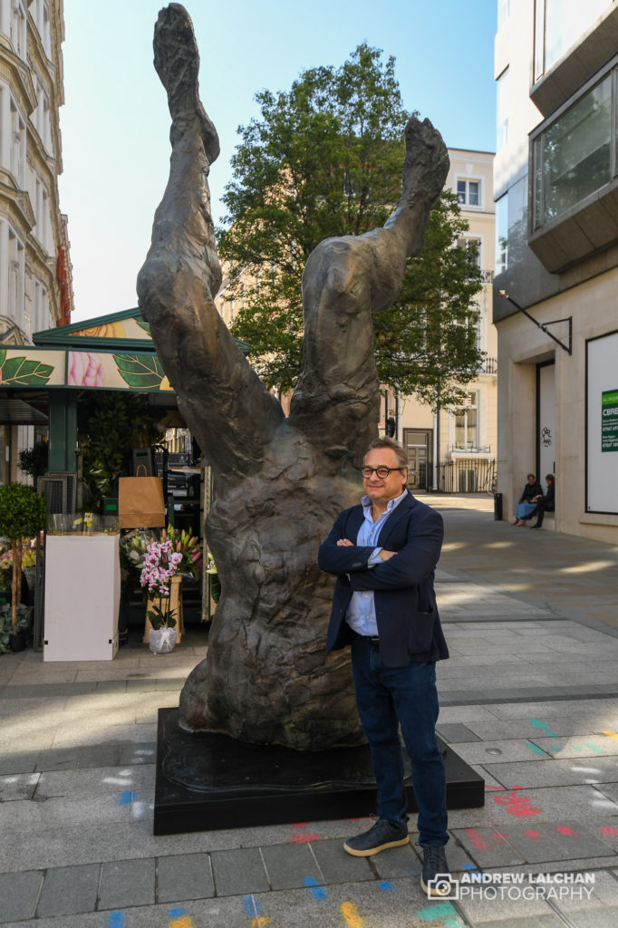 ALIEN 2 SELECTED AS HIGHLIGHT OF THE MAYFAIR SCULPTURE TRAIL AND MAYFAIR  ART WEEKEND, 2021 INSTALLED ON NEW BOND STREET - David Breuer-Weil